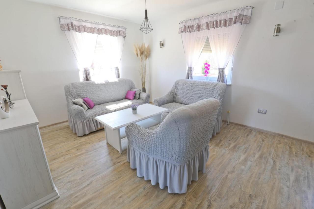 Apartman Teo &Tena Otočac Εξωτερικό φωτογραφία
