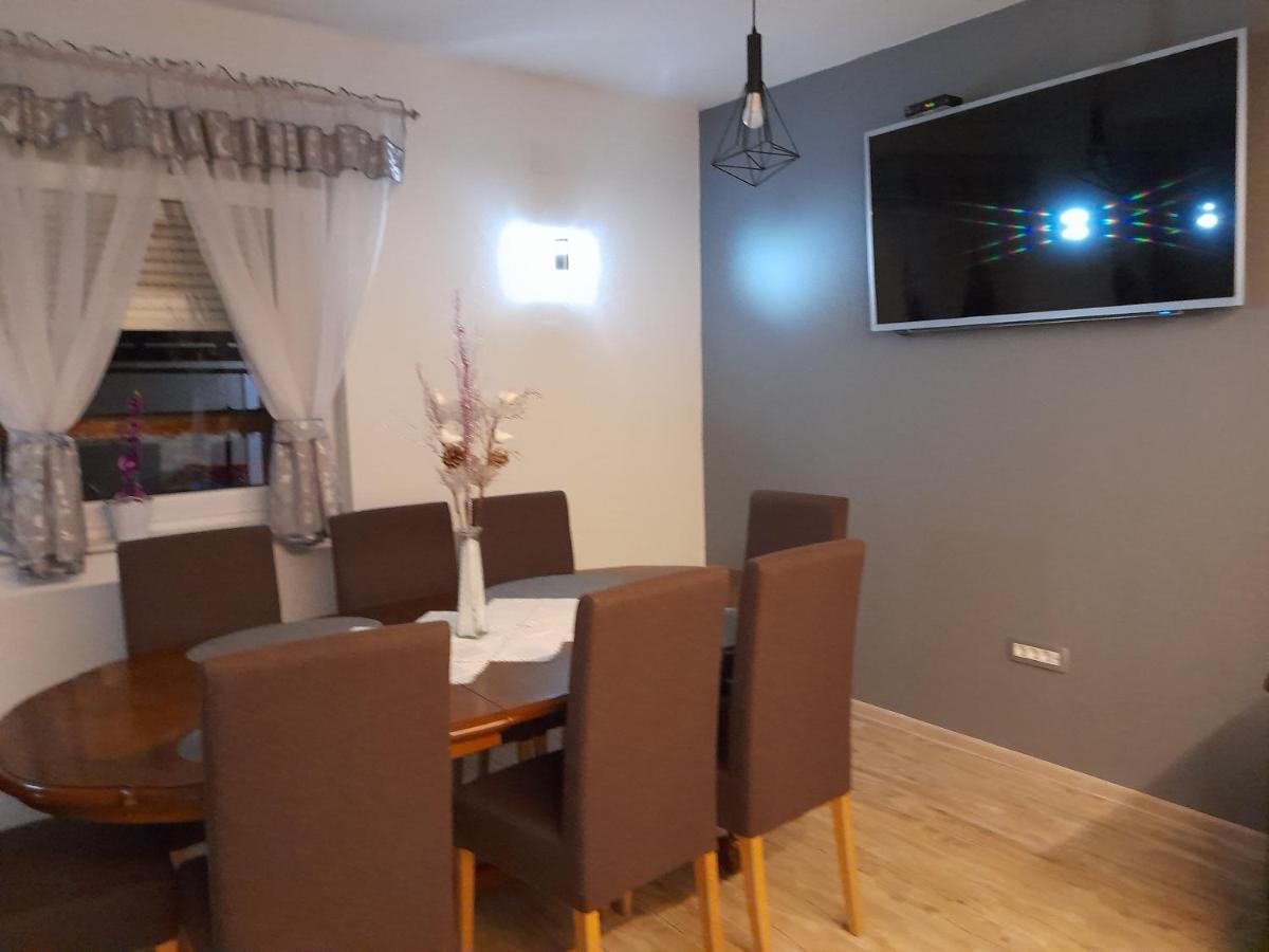 Apartman Teo &Tena Otočac Εξωτερικό φωτογραφία